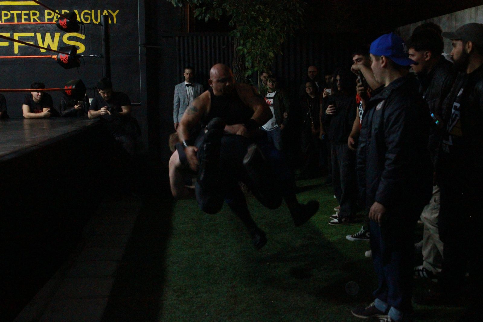 Blas Benitez vs Gorila Segovia — Noche de Luchas 1 (21)