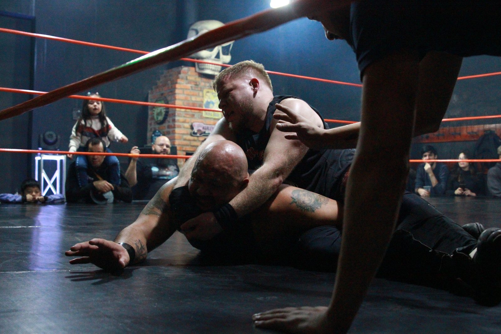 Blas Benitez vs Gorila Segovia — Noche de Luchas 1 (26)