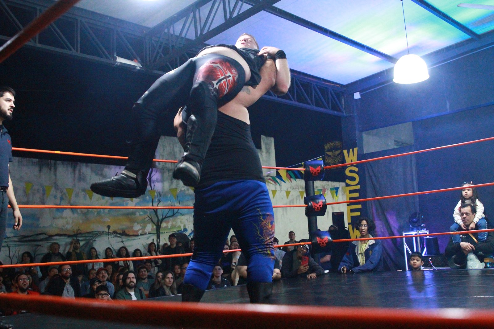 Blas Benitez vs Gorila Segovia — Noche de Luchas 1 (29)