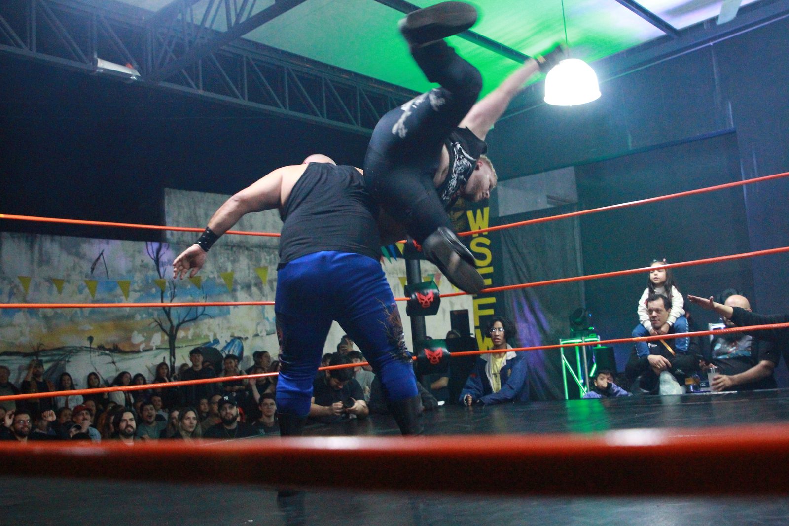 Blas Benitez vs Gorila Segovia — Noche de Luchas 1 (30)