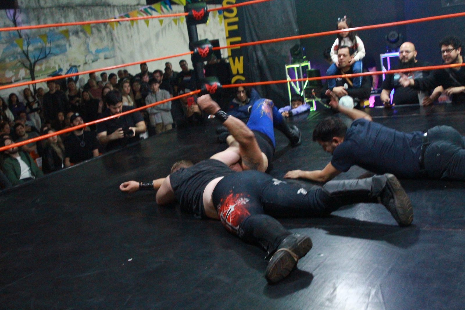 Blas Benitez vs Gorila Segovia — Noche de Luchas 1 (31)